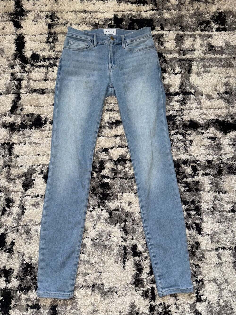 Frame Le Skinny de Jeanne Mid Rise Skinny Jeans